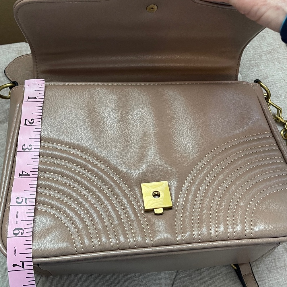 Quilted Chain Crossbody Bag - Picture 11 of 11